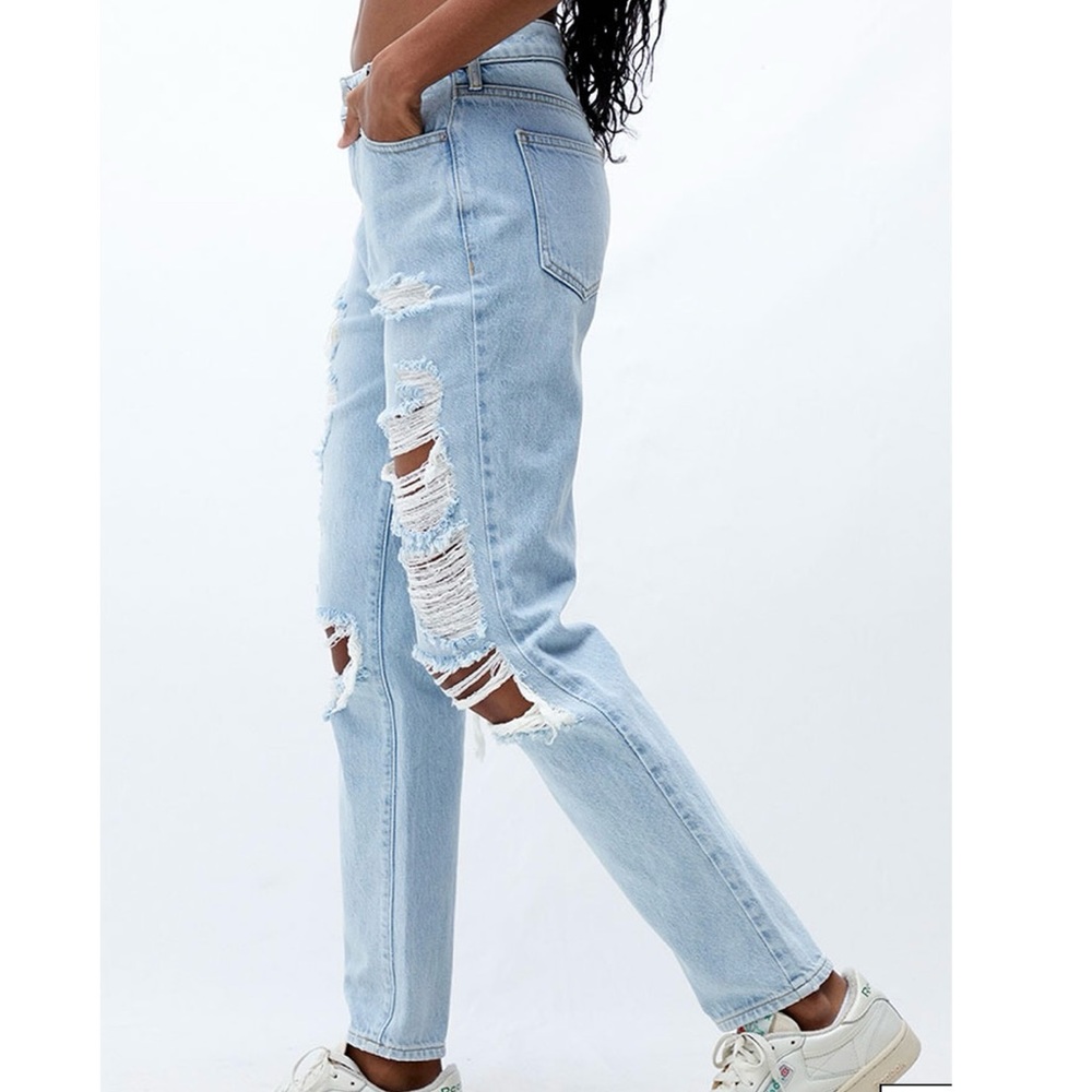 PacSun Mom Jeans High-Rise Distressed Light Wash Denim - Picture 10 of 16